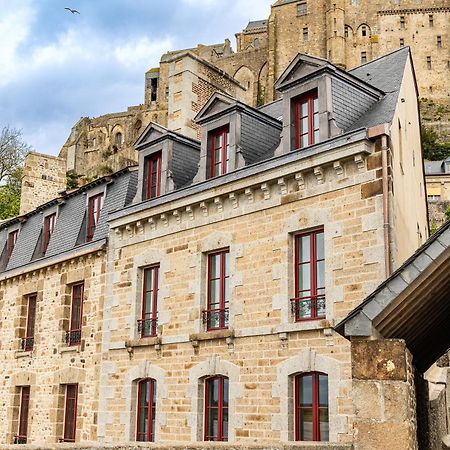 La Mère Poulard Mont St. Michel Esterno foto