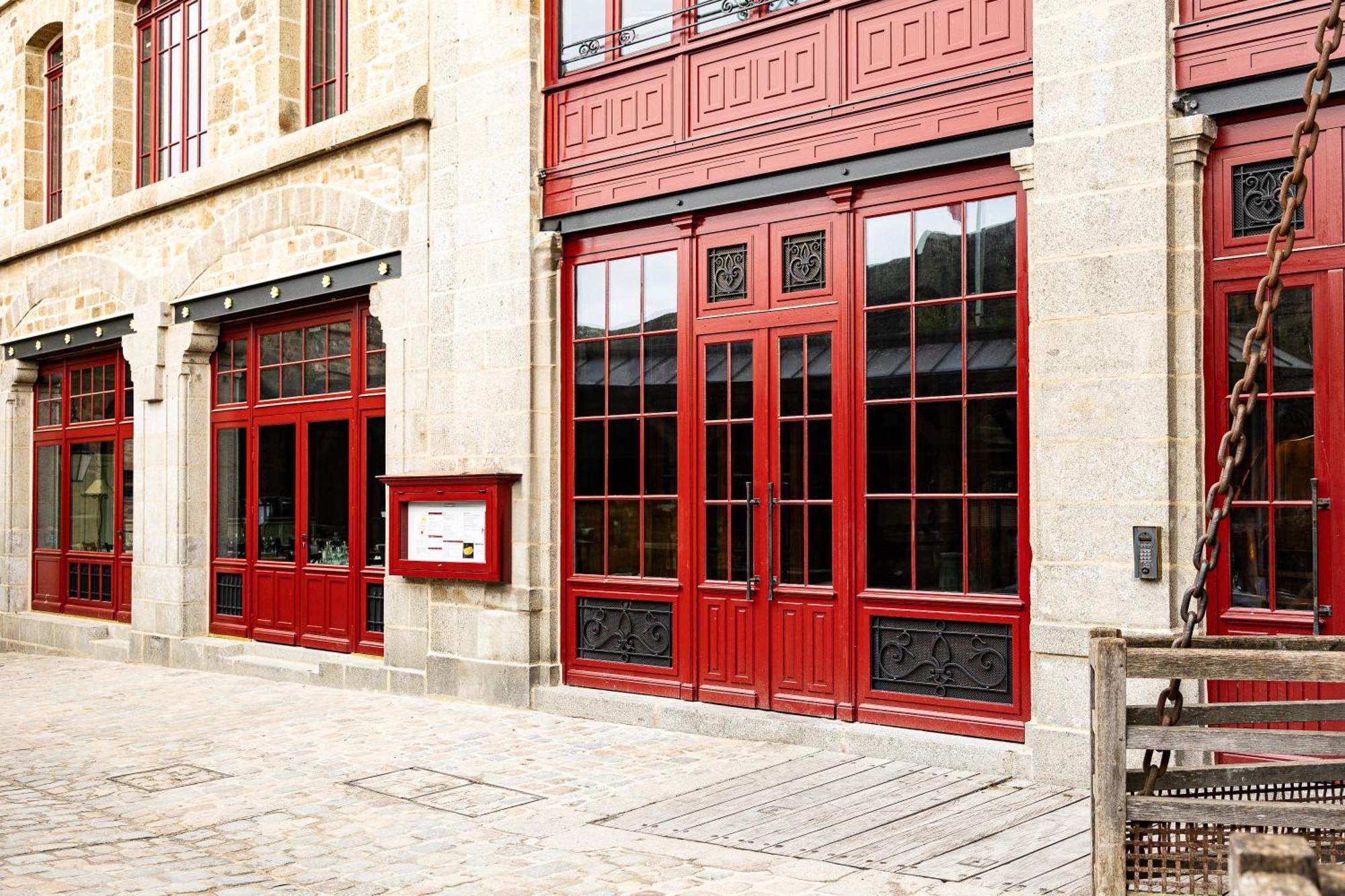 La Mère Poulard Mont St. Michel Esterno foto