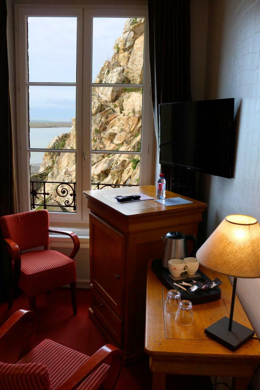 La Mère Poulard Mont St. Michel Esterno foto